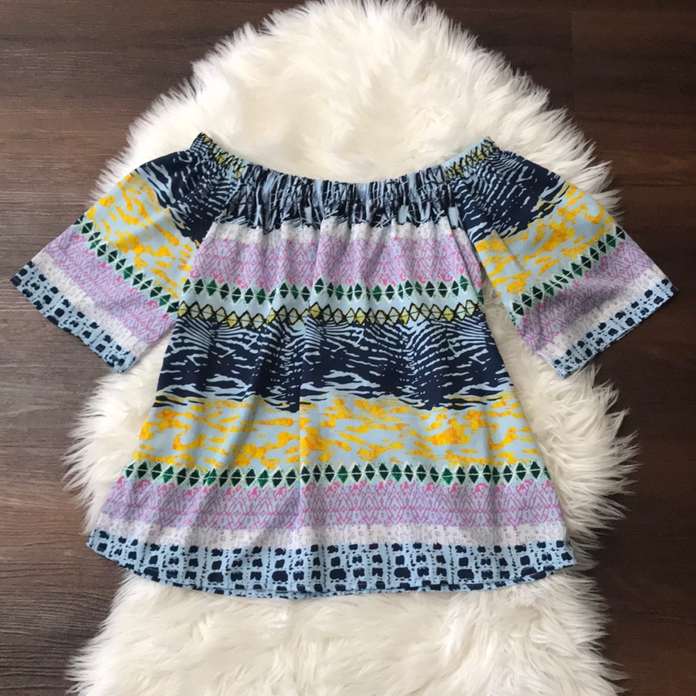 5 for $25🎈 Dear apple off the shoulder top